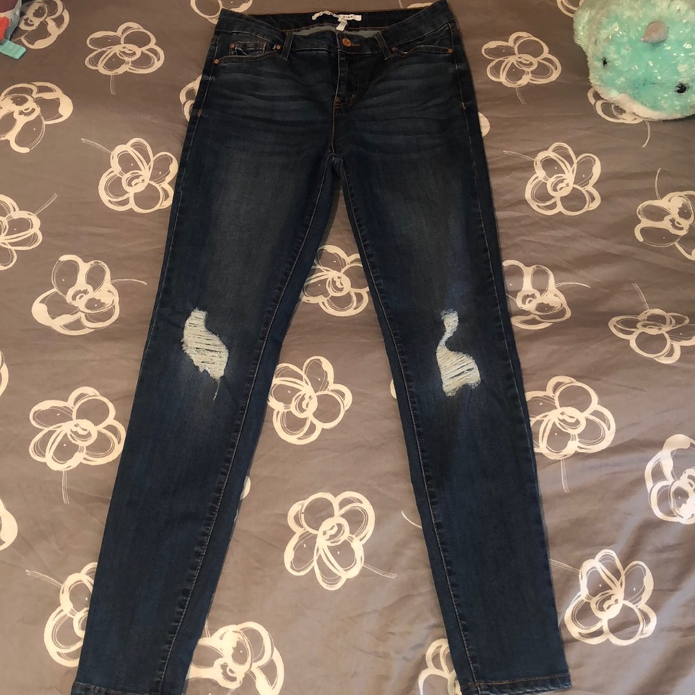 Celebrity Pink dark blue jeans